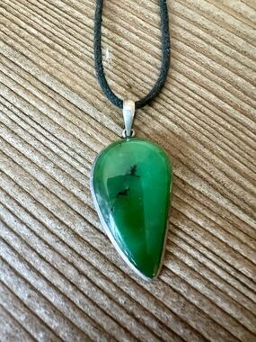 Green Teardrop Stone Pendant Necklace - Women Jewelry